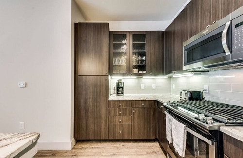 Richardson Apartment | Prime Location 2BD Apartment with King Beds & Great Amenities