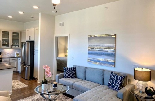 Dallas Apartment | Experience Scenic Views & Pool Fun at Grapevine Resort