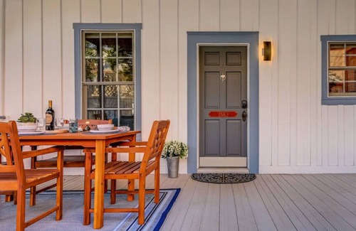 Marble Falls House | Exclusive 15% Off Stay at Inks Suite, Downtown Marble Falls