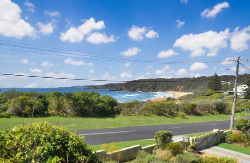 Bermagui House | Pet-Friendly Retreat at 25 Scenic Drive with Ocean Views