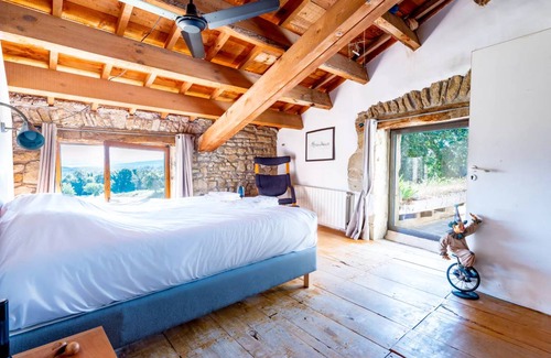 Chabrillan House | 250 m² House ∙ 5 bedrooms ∙ 12 guests