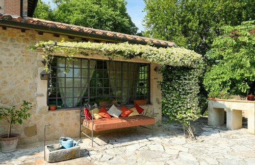 Penna in Teverina Villa | Elegant 4-Bedroom Villa with Pool for Memorable Getaways