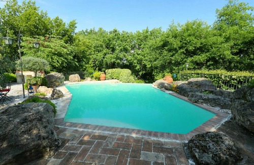 Penna in Teverina Villa | Elegant 4-Bedroom Villa with Pool for Memorable Getaways