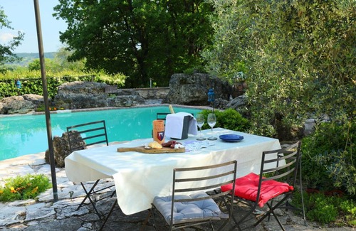 Penna in Teverina Villa | Elegant 4-Bedroom Villa with Pool for Memorable Getaways