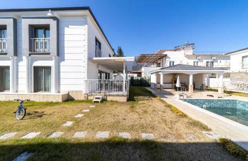 Goynuk Villa | Spacious Villa with Pool and Pet-Friendly Amenities