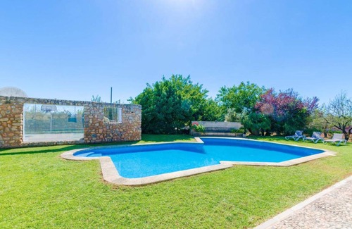 Lloseta Villa | Villa Can Salat: Relax by Your Private Pool & Kitchen