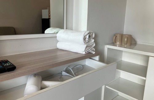 Phra Khanong Apartment | Convenient Stay: 250m to BTS Bang Chack & Family Friendly