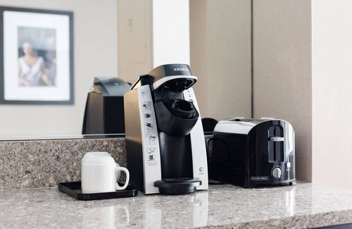 West End Apartment | Experience 2500 Penn: A Unique Placemakr Stay