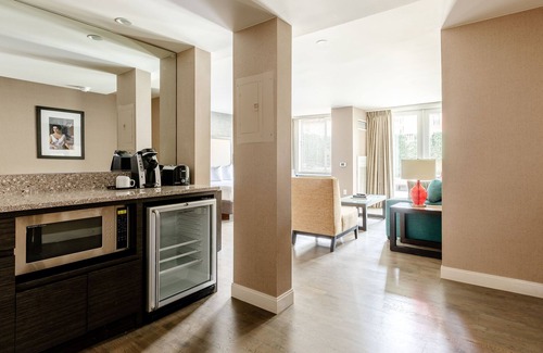 West End Apartment | Experience 2500 Penn: A Unique Placemakr Stay