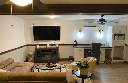 Rochester House | Beachfront Oasis: 3BR Retreat with Family-Friendly Amenities