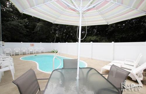Duck House | Top-Rated Duck Dunes: Pool, Hot Tub & Family-Friendly Fun