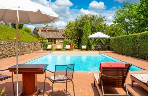 Sinalunga Villa | Spacious Villa with Private Pool for 12 Guests