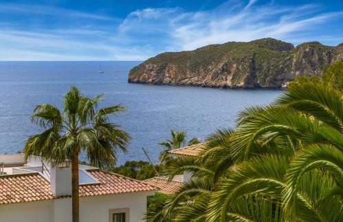 Santa Ponsa Villa | Bright Villa with Ocean View in Santa Ponsa Nova
