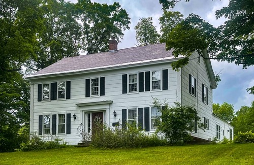 Poultney House | Spacious Family Retreat with 4 Bedrooms for Up to 8 Guests