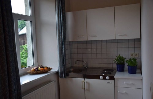Kuhberg Apartment | Cozy Apartment for Two: Breakfast Included & Family-Friendly