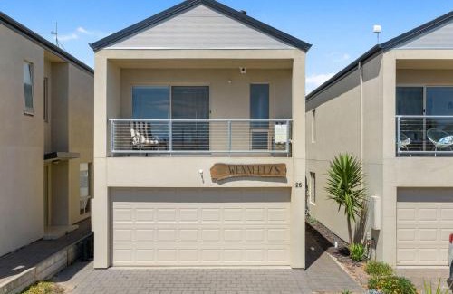 Normanville House | Pet-Friendly Retreat at 26 45 St Andrews Boulevard