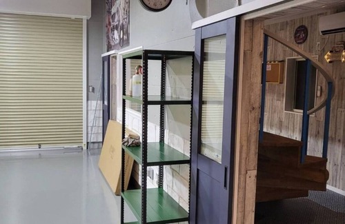 Shima House | Stylish Garage Retreat in Shima Mie - Family & Pet Friendly