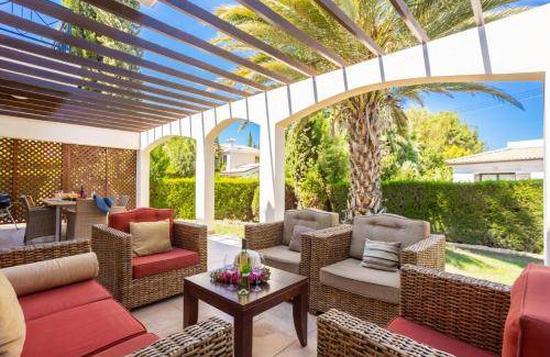 Latchi Villa | Spacious 4-Bedroom Villa with Pool for Up to 8 Guests