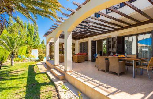 Latchi Villa | Spacious 4-Bedroom Villa with Pool for Up to 8 Guests