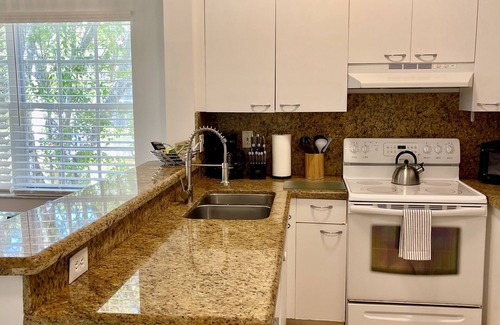 Boca Raton Apartment | Ideal 2-Bed Apartment in West Boca Raton Near Evert Prep