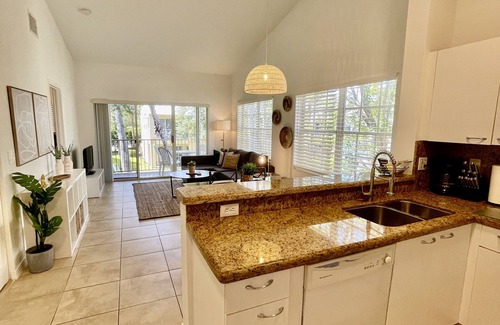 Boca Raton Apartment | Ideal 2-Bed Apartment in West Boca Raton Near Evert Prep