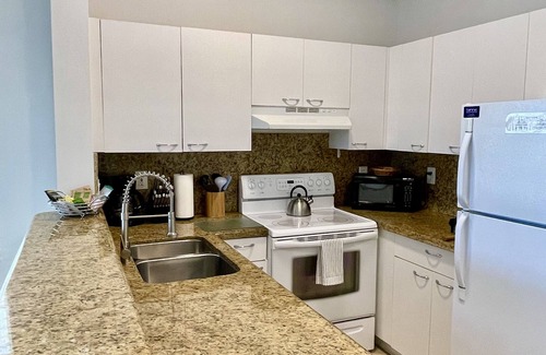 Boca Raton Apartment | Ideal 2-Bed Apartment in West Boca Raton Near Evert Prep