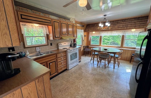 Twin Mountain House | Discover 26CM: Private Camp in Bretton Woods with WiFi