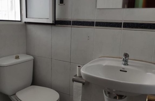 Alicante House | Cozy Room with Balcony in Alicante - Ideal for Every Traveler