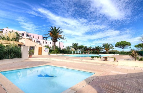 Saint-Cyprien Plage Apartment | Cozy 1-Bedroom Apartment with Ocean View for 4 Guests