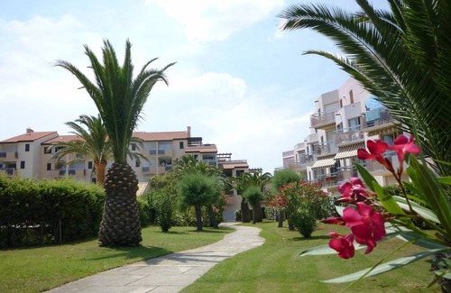 Saint-Cyprien Plage Apartment | Cozy 1-Bedroom Apartment with Ocean View for 4 Guests