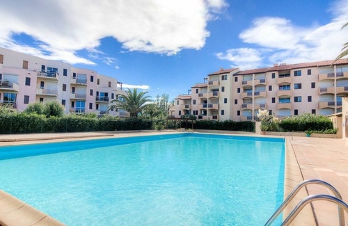 Saint-Cyprien Plage Apartment | Cozy 1-Bedroom Apartment with Ocean View for 4 Guests
