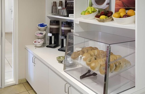 West Park Community Hotel | Cozy 4-Star Hotel with Spa and Pet-Friendly Amenities
