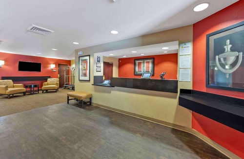 West Park Community Hotel | Cozy 4-Star Hotel with Spa and Pet-Friendly Amenities