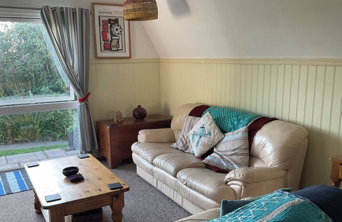 Kilkhampton Cottage | Family-Friendly 27 THE MANOR with Ocean View in Kilkhampton