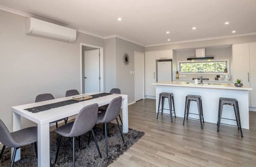 Martinborough House | Unforgettable Stay at 27 Tuscan in Martinborough