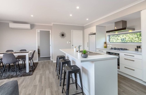 Martinborough House | Unforgettable Stay at 27 Tuscan in Martinborough