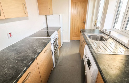 Irstead Cottage | Discover 27 Whitegates: Pet-Friendly Retreat in Ludham