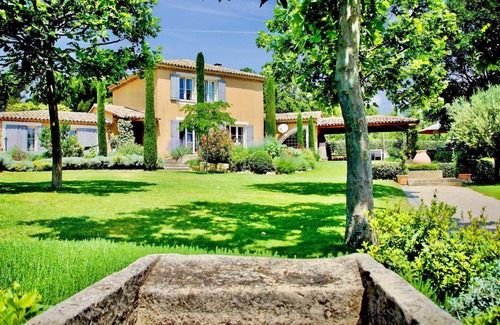 Saint-Saturnin-les-Apt House | Spacious 4-Bedroom House with Private Pool for 8 Guests
