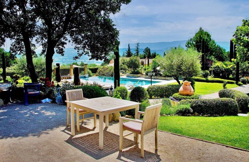 Saint-Saturnin-les-Apt House | Spacious 4-Bedroom House with Private Pool for 8 Guests