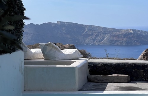 Oia Villa | Experience 270 Oia's View House III with Private Pool & Hot Tub