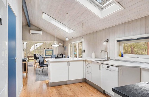 Pedersker House | 2720 Nexø - Strandmølleskoven 15