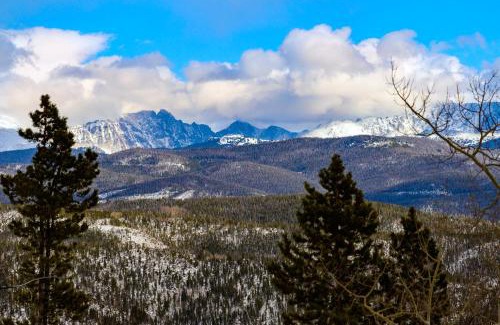 Granby House | Relax at 273 Fallen Rock: Pet-Friendly Family Retreat