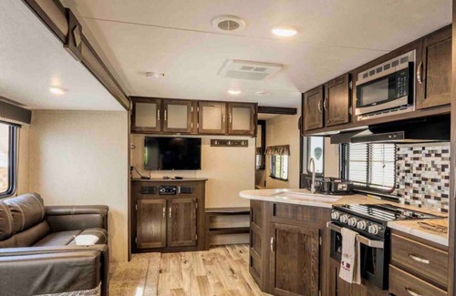 Fresno House | Brand New RV Travel Trailer with Wi-Fi & Pet-Friendly Amenities
