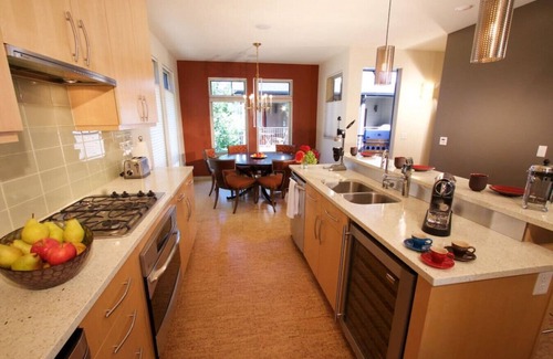 Walla Walla Condo | Experience Vue 22 Town Home with Pool and Spa Amenities