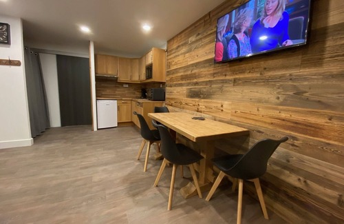 Les Deux Alpes Apartment | Top-Rated Studio Near Belle Star Chairlift & Ski School