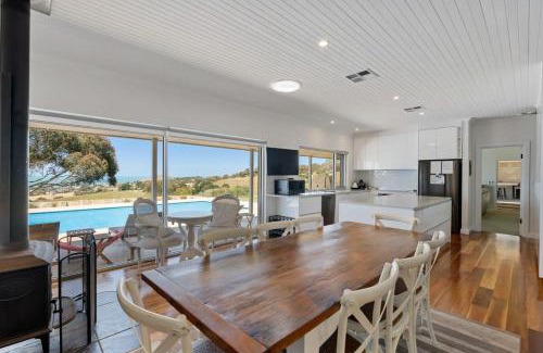 Waitpinga House | Pet-Friendly Glenbeigh Retreat with Pool Near Waitpinga Beach