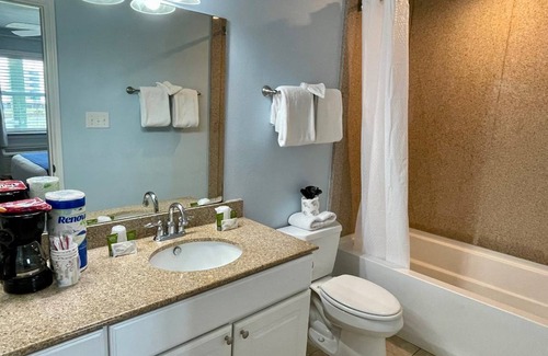 Tezu Condo | Cozy Condo Retreat for 2 - Pet Friendly & Well Rated