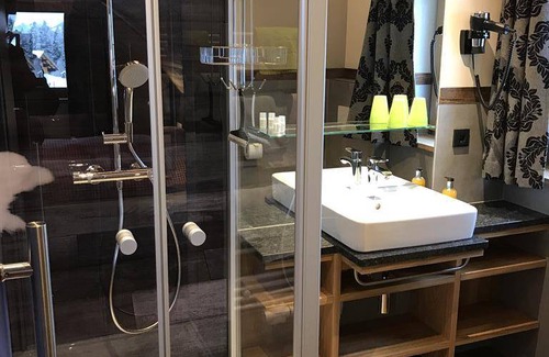 Vorderstoder Hotel | Family-Friendly Room with Pool & Pet Amenities - 5 Star Stay