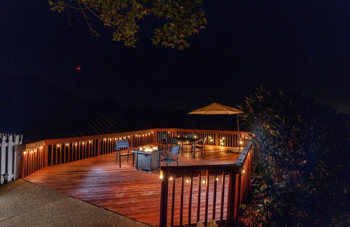 Pleasant View Cabin | Tranquil Log Cabin Near Nashville with Pool & Spa