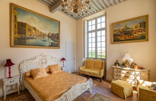 Saint-Pey-de-Castets Other | Experience 280 Years of History with Top-Rated Amenities